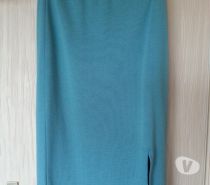 Vêtements occasion Molenbeek-Saint-Jean - Photos Vivastreet Ensemble en tricot